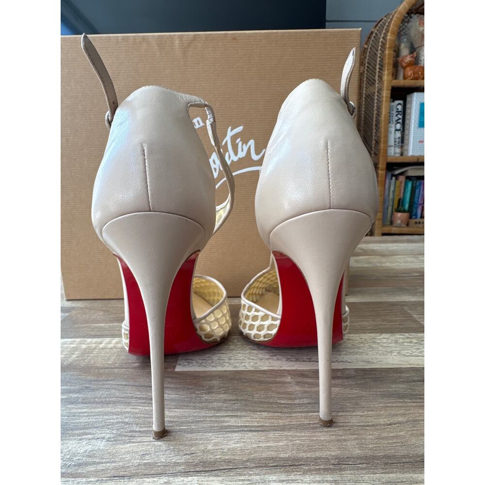 CHRISTIAN LOUBOUTIN Salonu 100 Embroidered Mesh and Leather Pumps - Picture 6 of 11